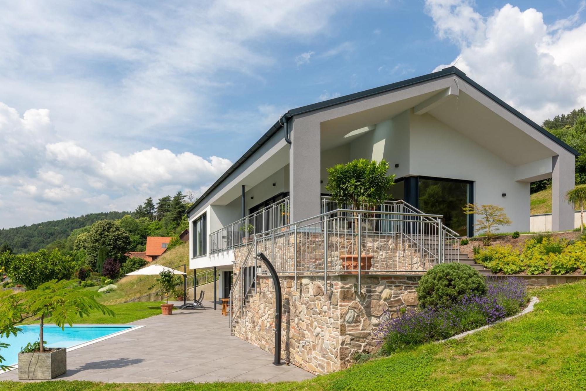 Greim15 --- Ganzes Ferienhaus Mit Fernsicht, Pool, Wellness Дойчландсберг Экстерьер фото